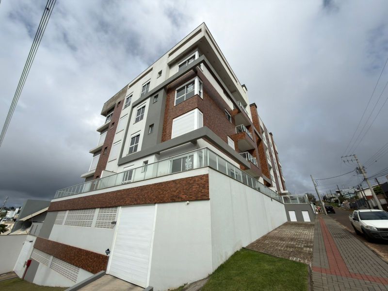 Apartamento à venda com 2 dormitórios, 1 banheiro, 2 vagas de garagens e 74m² de área privativa no bairro Esplanada
