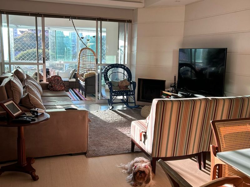 Apartamento à venda com 3 dormitórios, 1 banheiro, 2 vagas de garagens e 173m² de área privativa no bairro Maria Goretti
