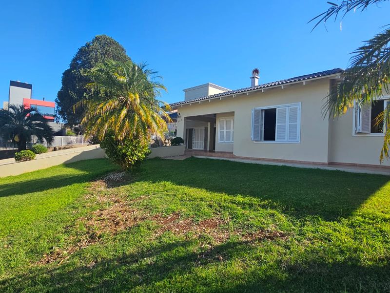 Casa à venda com 3 dormitórios, 1 banheiro, 2 vagas de garagens e 300m² de área privativa no bairro Líder