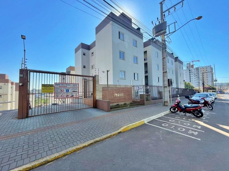 Apartamento à venda com 2 dormitórios, 1 banheiro, 1 vaga de garagem e 49m² de área privativa no bairro Pinheirinho