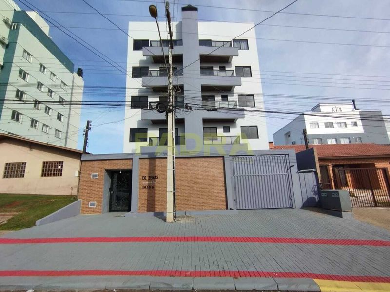 Apartamento para alugar com 3 dormitórios, 1 banheiro, 1 vaga de garagem e 71m² de área privativa no bairro Universitário