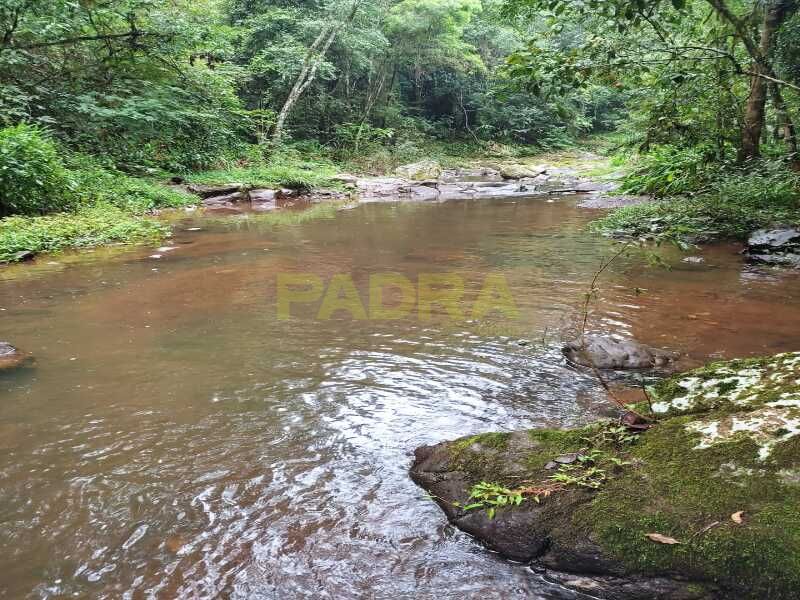 Apartamento à venda com e 200m² de área privativa no bairro Zona Rural