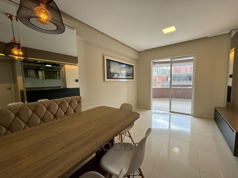 Apartamento à venda com 3 dormitórios, 1 banheiro, 2 vagas de garagens e 90m² de área privativa no bairro Jardim Europa