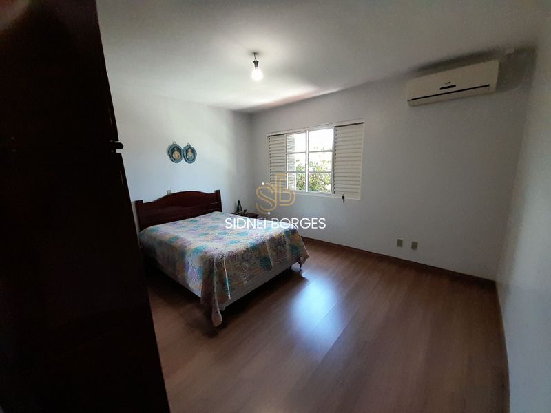 Casa à venda com 2 quartos, 200m² - Foto 31