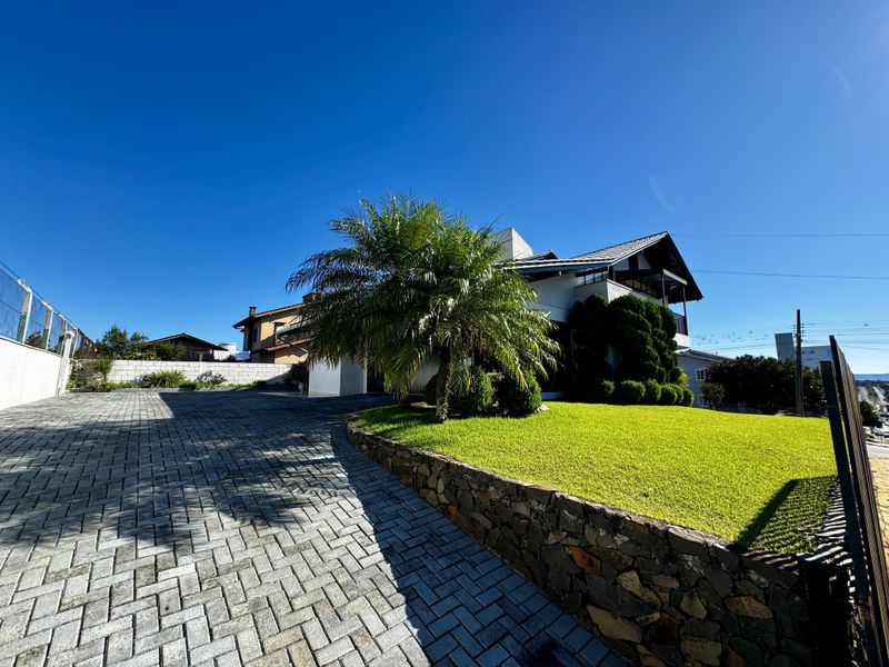 Casa à venda com 3 quartos, 200m² - Foto 11