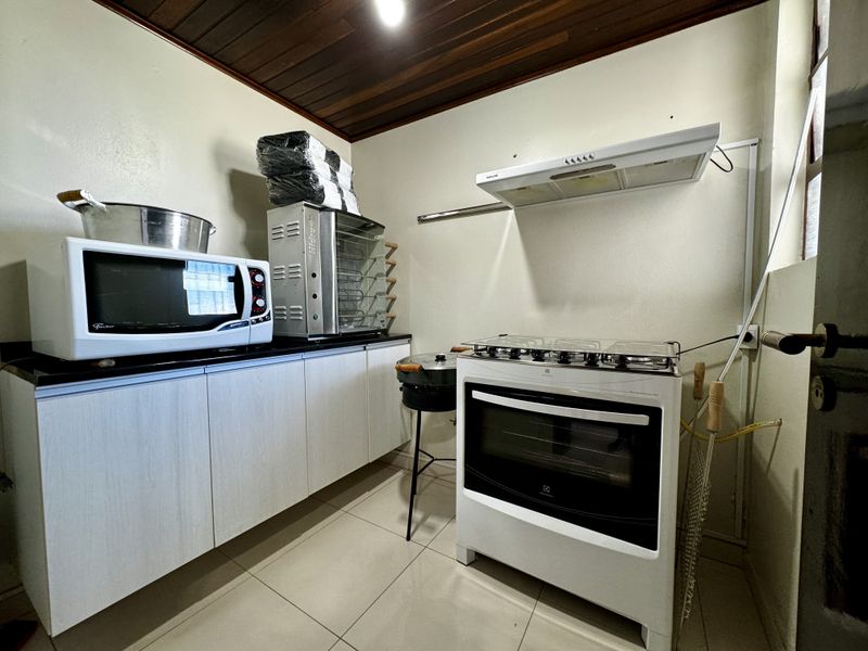 Casa à venda com 3 quartos, 200m² - Foto 146