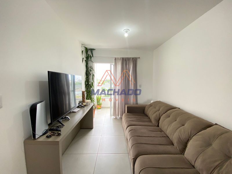Apartamento à venda com 3 dormitórios, 1 banheiro, 1 vaga de garagem e 56m² de área privativa no bairro Passo dos Fortes