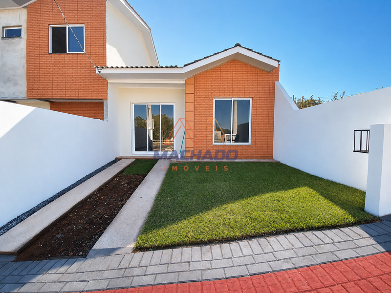 Casa à venda com 2 dormitórios, 1 banheiro, 1 vaga de garagem e 52m² de área privativa no bairro Vederti