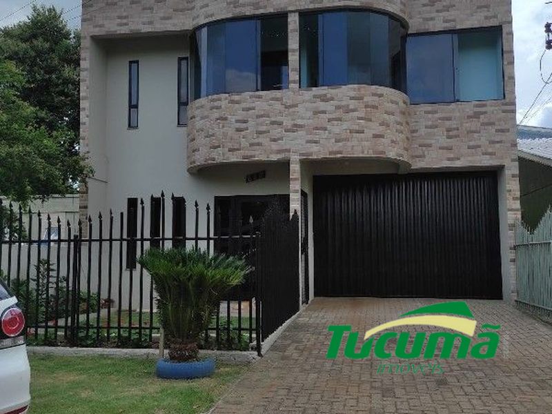 Casa à venda com 4 dormitórios, 2 banheiros, 2 vagas de garagens e 238m² de área privativa no bairro Saic