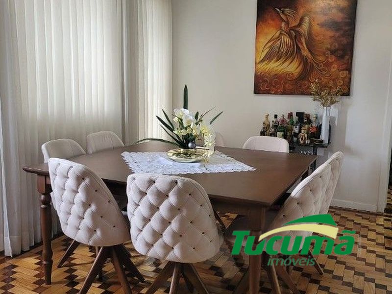 Apartamento à venda com 3 dormitórios, 2 banheiros, 2 vagas de garagens e 156m² de área privativa no bairro Saic