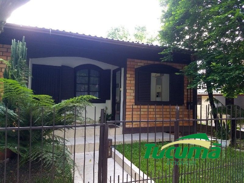 Casa à venda com 4 dormitórios, 1 banheiro, 4 vagas de garagens e 1m² de área privativa no bairro São Cristóvão