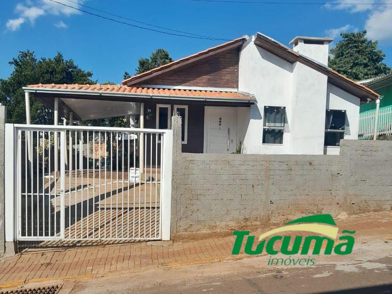 Casa à venda com 3 dormitórios, 3 banheiros, 2 vagas de garagens e 300m² de área privativa no bairro Vila Real