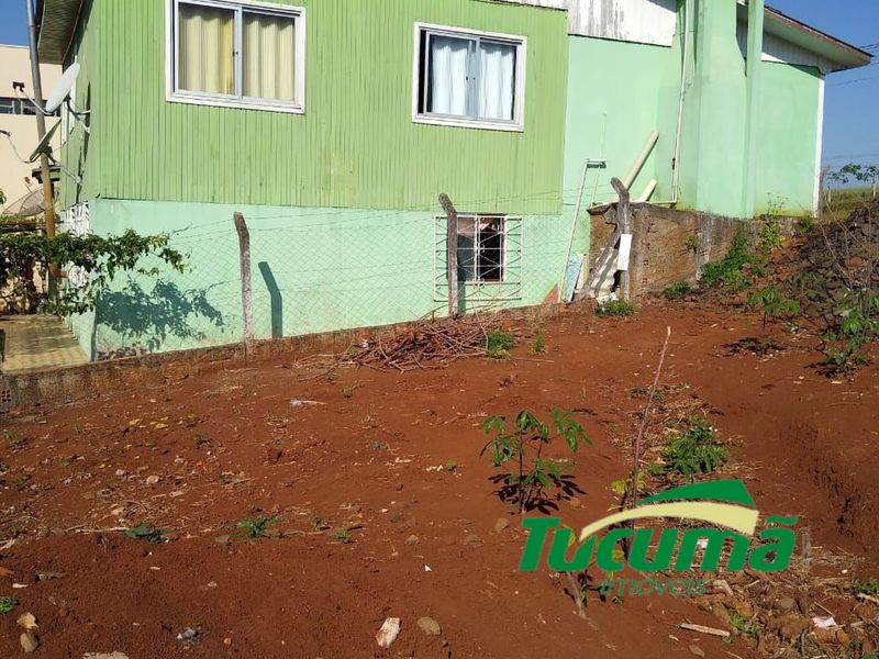 Casa à venda com 4 dormitórios, 2 banheiros, 5 vagas de garagens e 362m² de área privativa no bairro Vila Real
