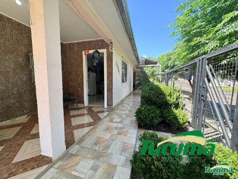 Casa à venda com 4 dormitórios, 2 banheiros, 2 vagas de garagens e 240m² de área privativa no bairro Alvorada