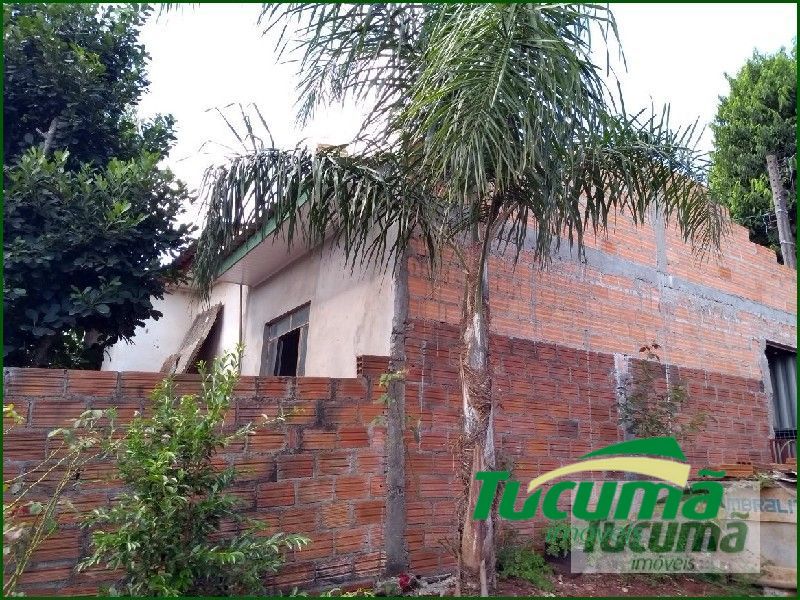 Casa à venda com 3 dormitórios, 1 banheiro e 157m² de área privativa no bairro Bom Pastor