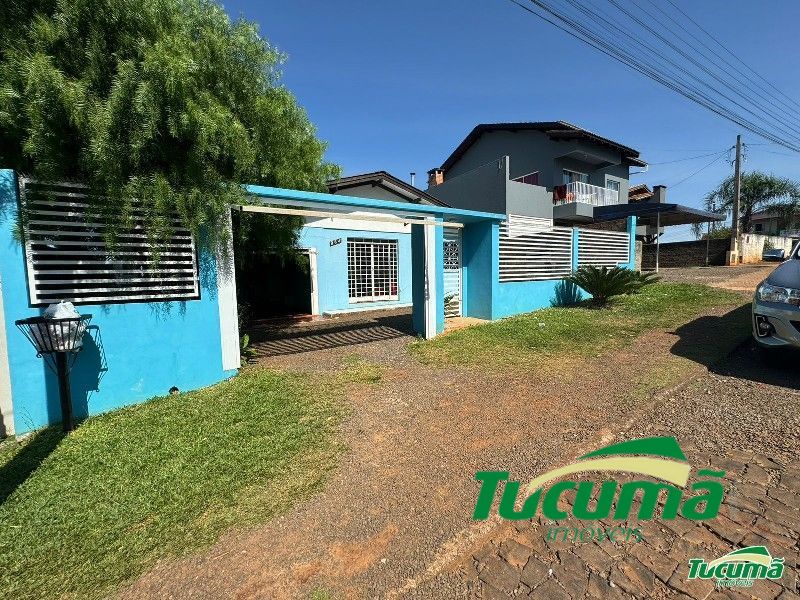Casa à venda com 3 dormitórios, 1 banheiro, 1 vaga de garagem e 362m² de área privativa no bairro Bom Pastor
