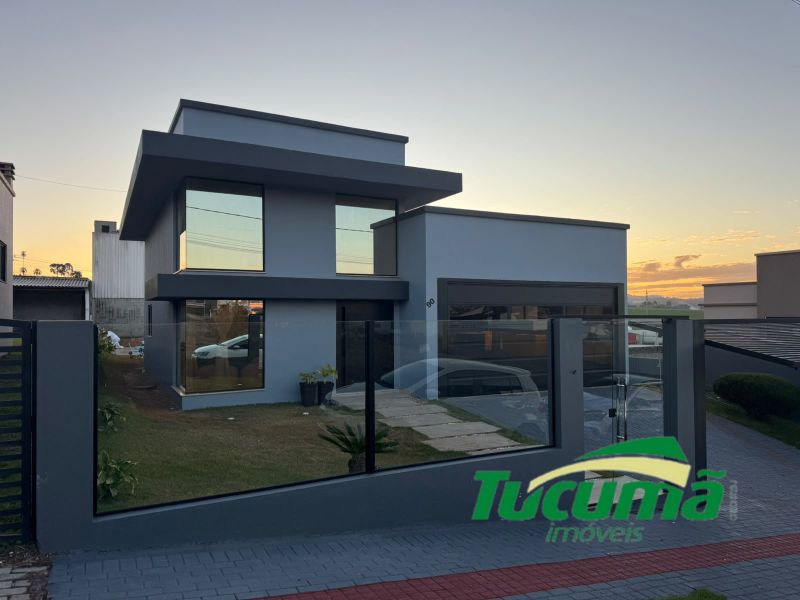 Casa à venda com 3 dormitórios, 1 banheiro, 2 vagas de garagens e 600m² de área privativa no bairro Lajeado