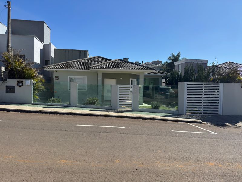 Casa, 3 quartos, 141 m² - Foto 1