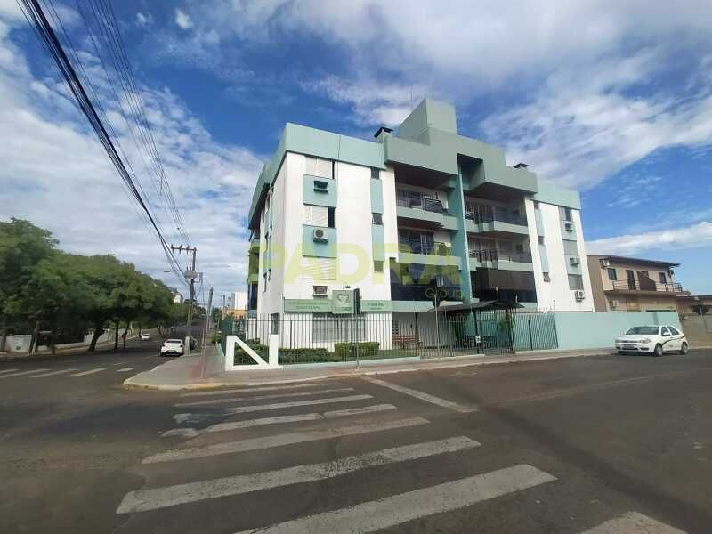 Apartamento para alugar com 3 dormitórios, 1 banheiro, 1 vaga de garagem e 107m² de área privativa no bairro Jardim Itália
