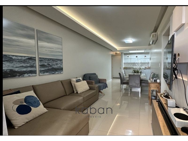 Apartamento à venda com 3 dormitórios, 2 banheiros, 2 vagas de garagens e 95m² de área privativa no bairro Palmital