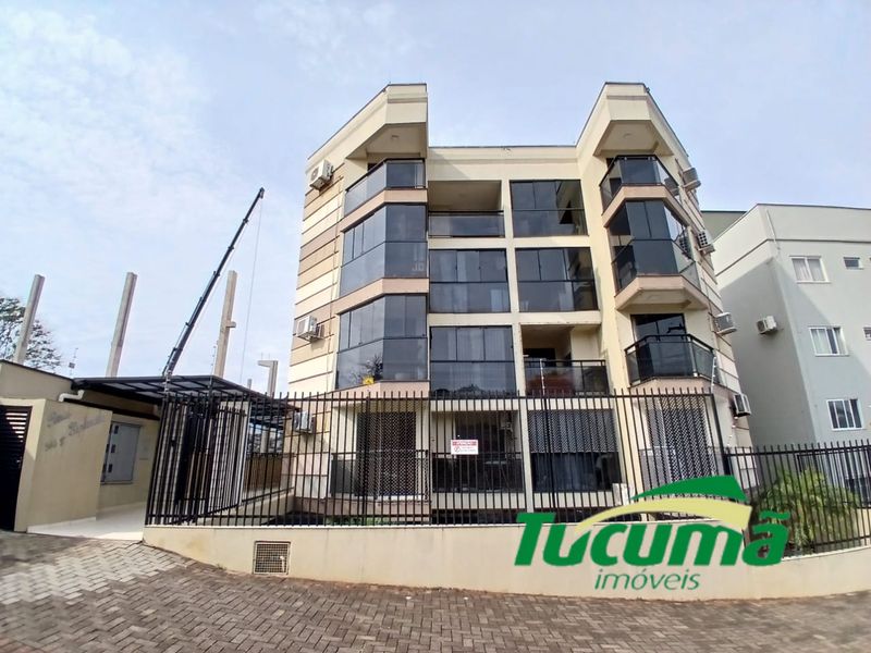 Apartamento para alugar com 3 dormitórios, 2 banheiros, 1 vaga de garagem e 100m² de área privativa no bairro Esplanada