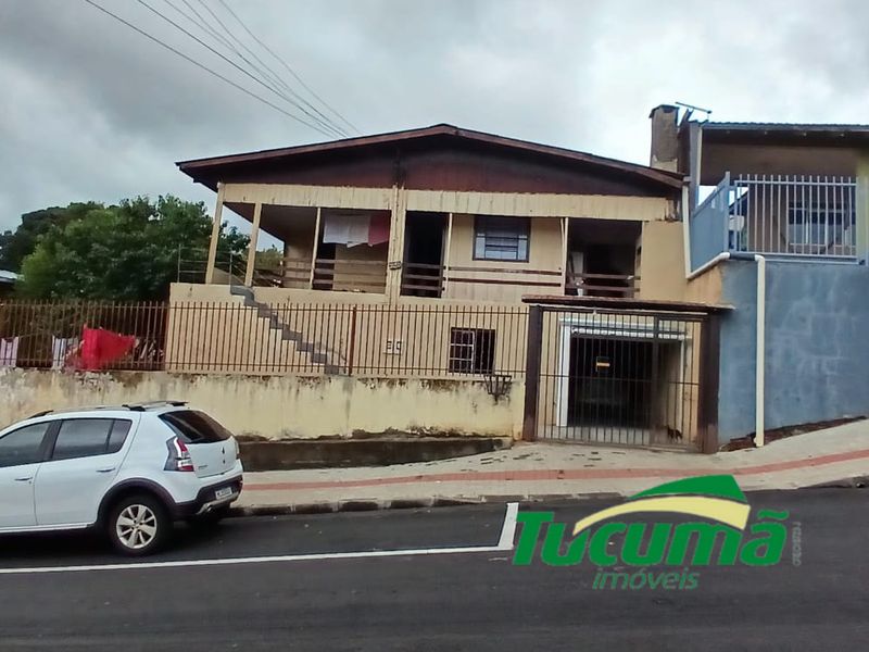 Casa à venda com 3 dormitórios, 3 banheiros, 3 vagas de garagens e 284m² de área privativa no bairro Palmital