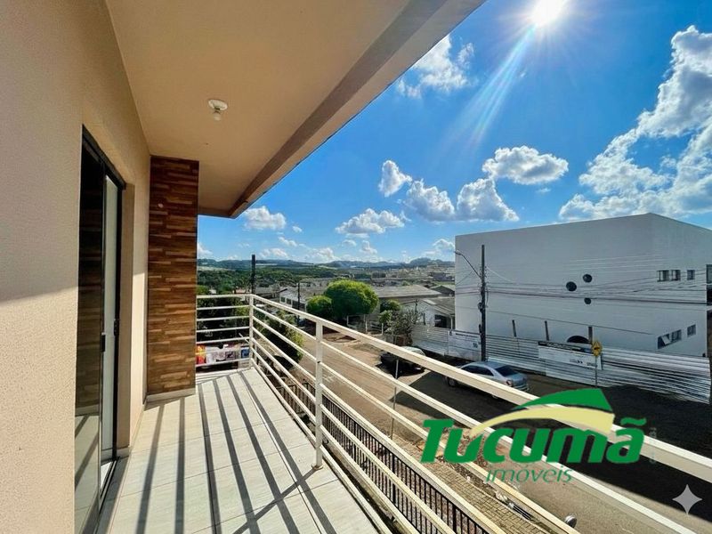 Casa à venda com 3 dormitórios, 2 banheiros, 2 vagas de garagens e 162m² de área privativa no bairro Eldorado