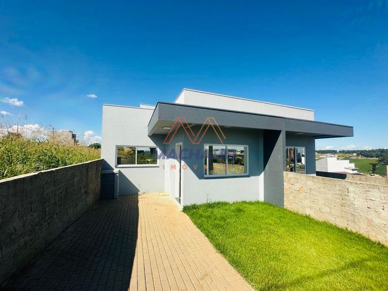 Casa à venda com 2 dormitórios, 1 banheiro, 1 vaga de garagem e 67m² de área privativa no bairro Vederti