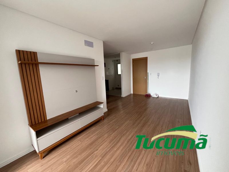 Apartamento para alugar com 2 dormitórios, 3 banheiros, 1 vaga de garagem e 55m² de área privativa no bairro Bom Retiro