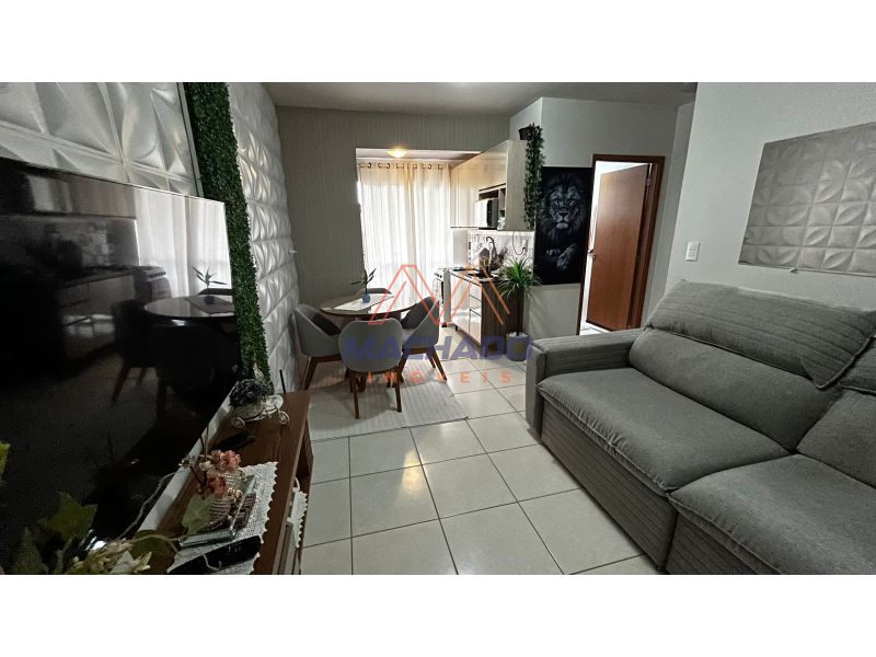 Apartamento à venda com 2 dormitórios, 1 banheiro, 1 vaga de garagem e 44m² de área privativa no bairro Efapi