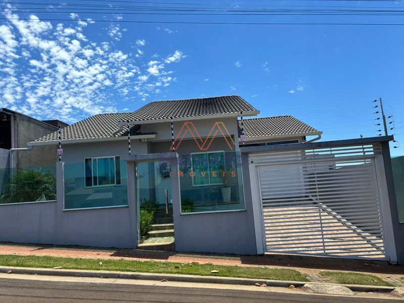 Casa à venda com 3 dormitórios, 1 banheiro, 2 vagas de garagens e 165m² de área privativa no bairro Vederti