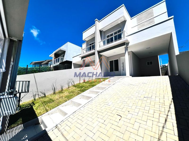 Casa à venda com 3 dormitórios, 1 banheiro, 2 vagas de garagens e 124m² de área privativa no bairro Santos Dumont