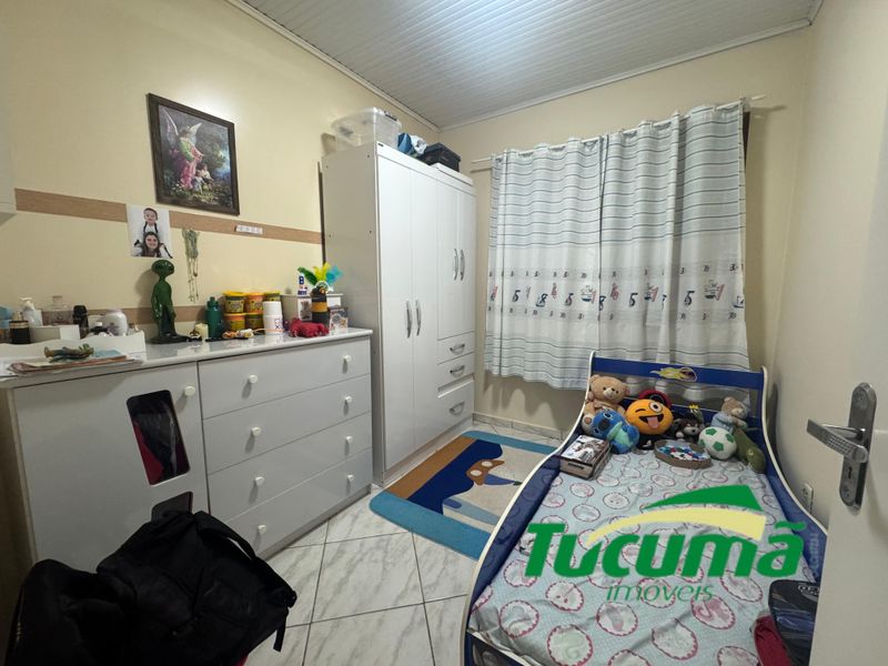 Casa à venda com 3 dormitórios, 1 banheiro, 3 vagas de garagens e 266m² de área privativa no bairro Paraíso