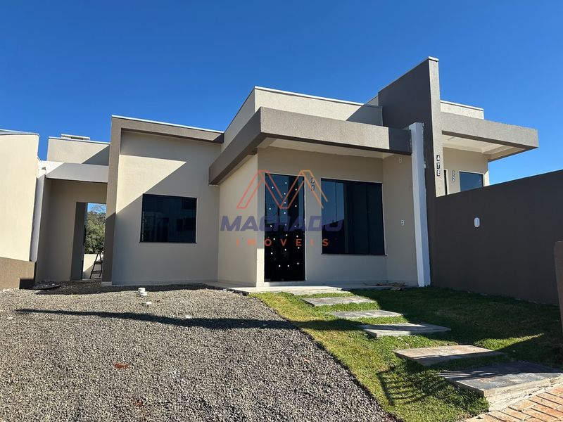Casa à venda com 3 dormitórios, 1 banheiro, 1 vaga de garagem e 80m² de área privativa no bairro Efapi