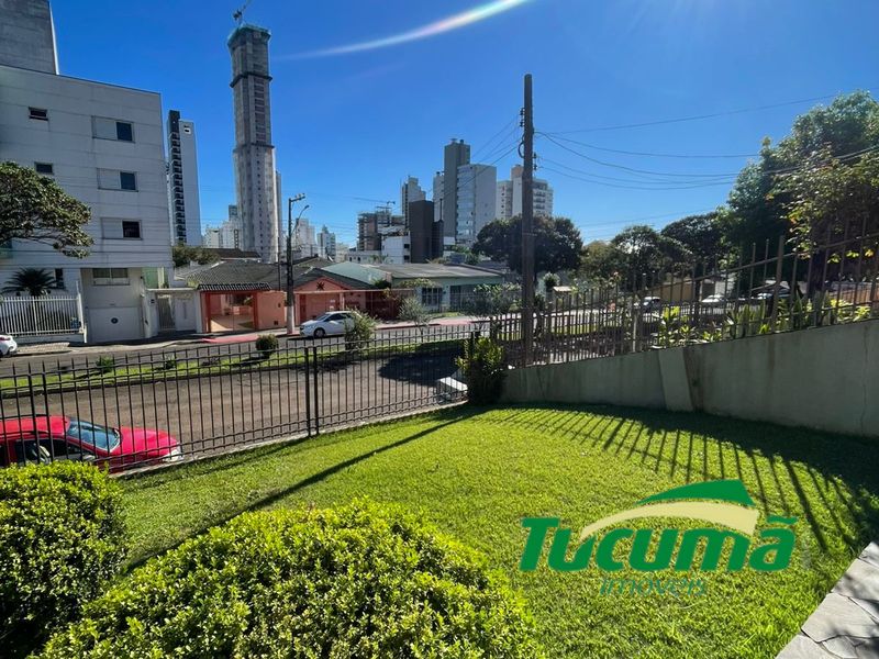 Casa à venda com 4 dormitórios, 2 banheiros, 3 vagas de garagens e 352m² de área privativa no bairro Maria Goretti