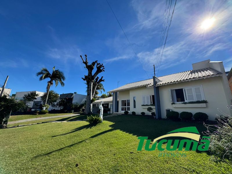 Casa à venda com 3 dormitórios, 2 banheiros, 2 vagas de garagens e 1200m² de área privativa no bairro Líder
