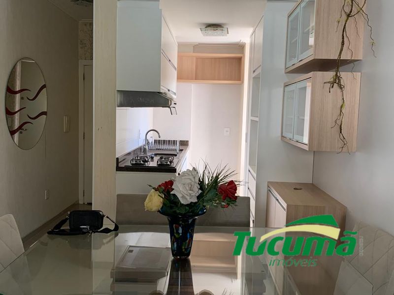 Apartamento à venda com 2 dormitórios, 1 banheiro e 83m² de área privativa no bairro Centro