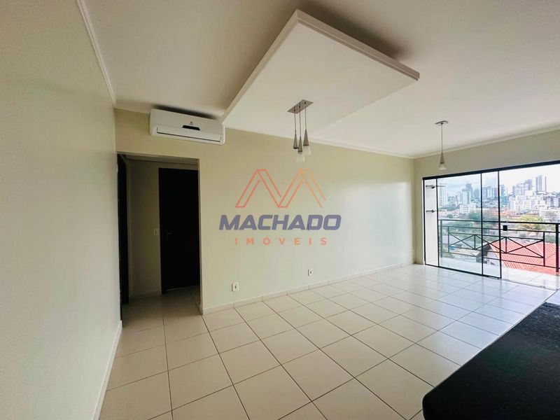 Apartamento à venda com 3 dormitórios, 1 banheiro, 1 vaga de garagem e 90m² de área privativa no bairro São Cristóvão