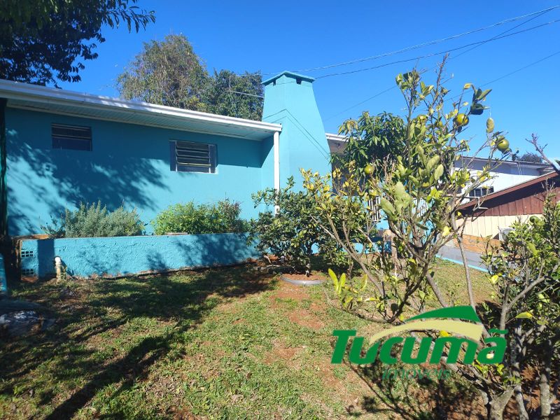 Casa à venda com 3 dormitórios, 1 banheiro, 2 vagas de garagens e 226m² de área privativa no bairro Esplanada