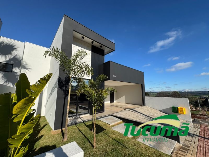 Casa à venda com 3 dormitórios, 2 banheiros, 2 vagas de garagens e 360m² de área privativa no bairro Vederti
