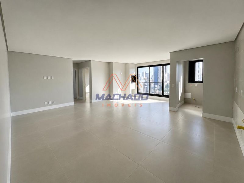 Apartamento à venda com 2 dormitórios, 1 banheiro, 2 vagas de garagens e 89m² de área privativa no bairro Maria Goretti