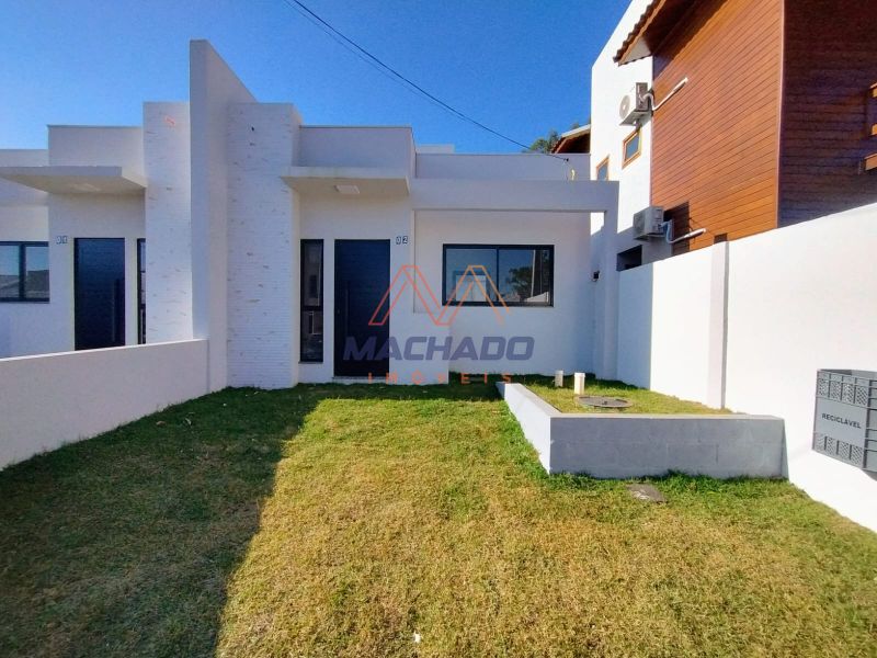 Casa à venda com 2 dormitórios, 1 banheiro, 1 vaga de garagem e 57m² de área privativa no bairro Desbravador