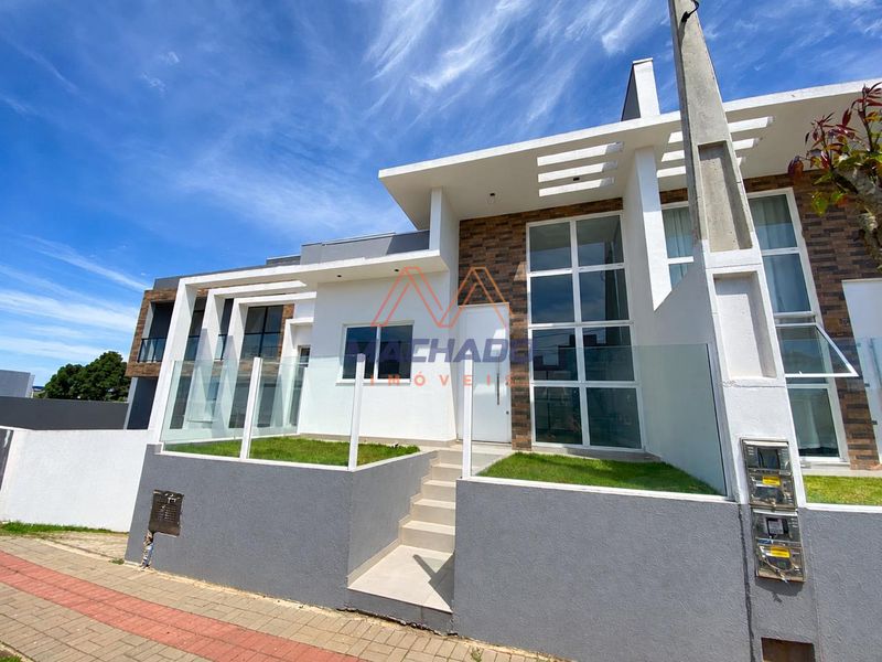 Casa à venda com 3 dormitórios, 1 banheiro, 4 vagas de garagens e 127m² de área privativa no bairro Desbravador