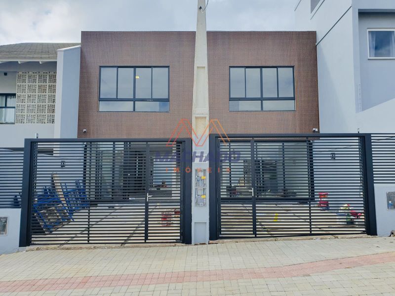 Casa à venda com 3 dormitórios, 1 banheiro, 2 vagas de garagens e 125m² de área privativa no bairro Passo dos Fortes