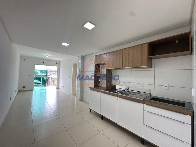Apartamento à venda com 2 dormitórios, 1 banheiro, 1 vaga de garagem e 62m² de área privativa no bairro Efapi