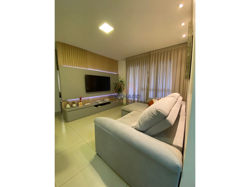 Apartamento à venda com 2 dormitórios, 1 banheiro, 1 vaga de garagem e 96m² de área privativa no bairro Centro