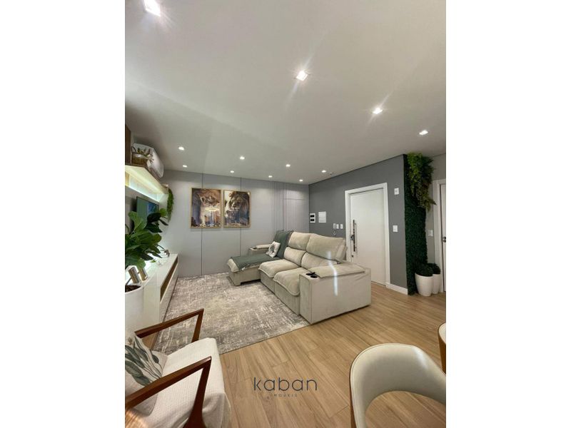 Apartamento à venda com 3 dormitórios, 2 banheiros, 2 vagas de garagens e 137m² de área privativa no bairro Jardins