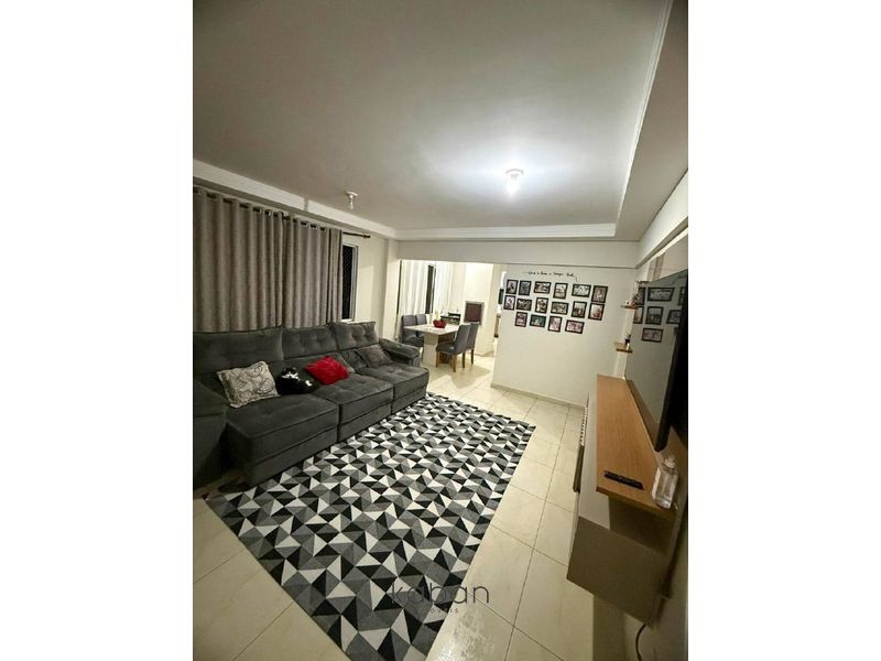 Apartamento à venda com 2 dormitórios, 1 banheiro, 1 vaga de garagem e 70m² de área privativa no bairro São Cristóvão