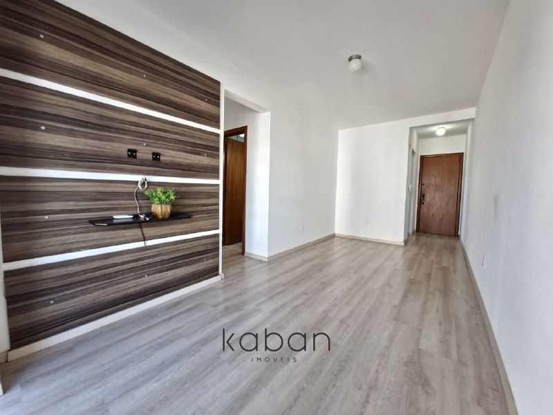 Apartamento à venda com 3 dormitórios, 1 banheiro, 2 vagas de garagens e 61m² de área privativa no bairro Jardim Itália