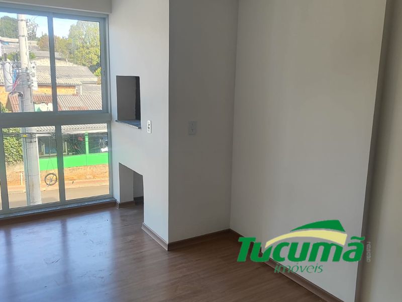 Apartamento à venda com 2 dormitórios, 1 banheiro, 1 vaga de garagem e 57m² de área privativa no bairro Santo Antônio